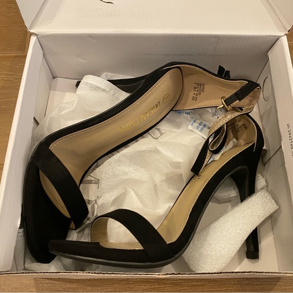 Dream Pairs Ankle Strap Stiletto High Heel Sandals - Picture 4 of 10